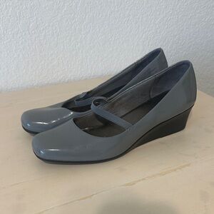 Life Stride Gray Patent Wedge Shoes